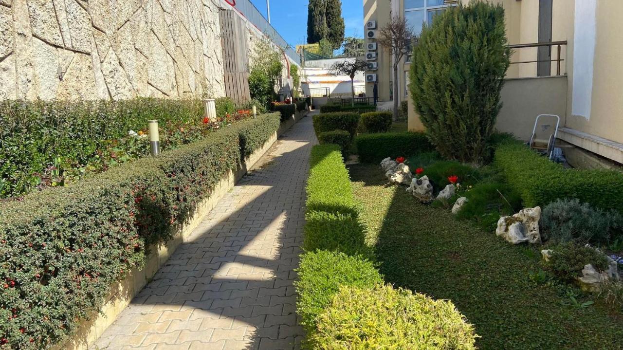 Апартамент- Вила Флоренс На 600 М От Плажа! Varna Extérieur photo