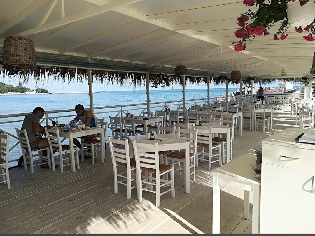 Апартамент- Вила Флоренс На 600 М От Плажа! Varna Extérieur photo